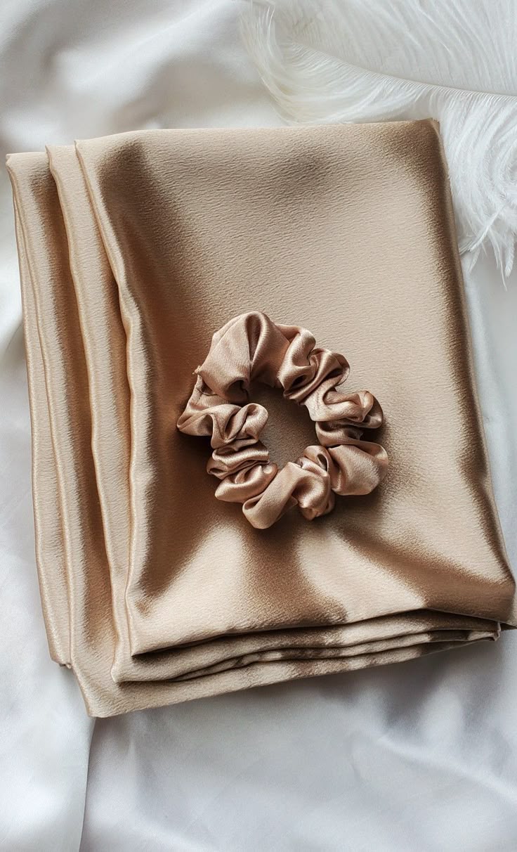 Silk pillow cover with free scrunchie